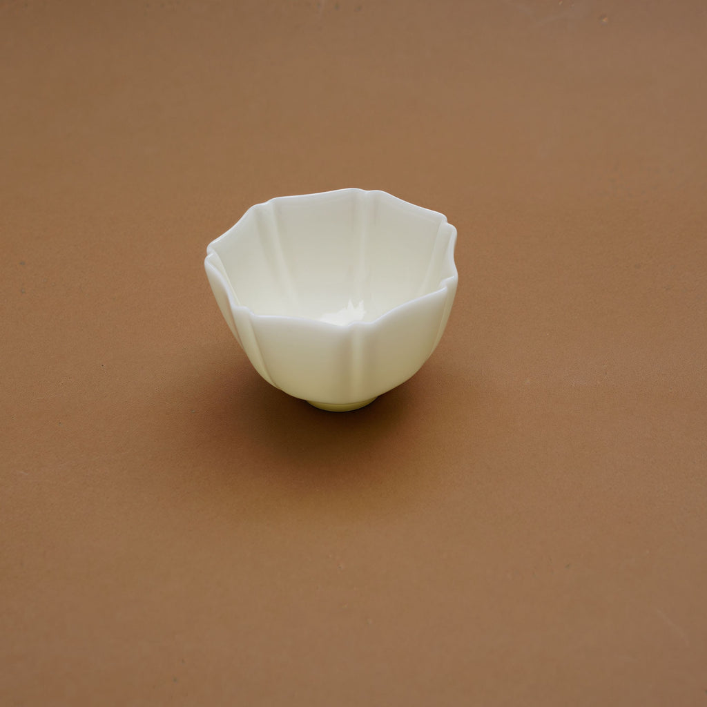 Dehua "Blanc de Chine" Chrysanthemum Petal Tea Cup